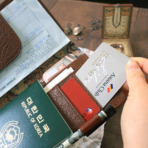 Souvenirs De Voyage Passport Case - The Eiffel Tower