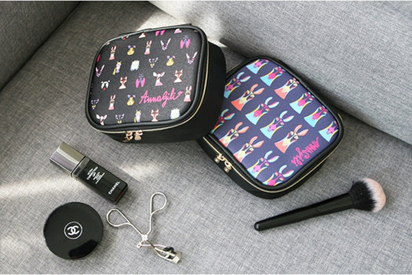 Square Cosmetic Pouch Anna Gili - Animals Signature Black